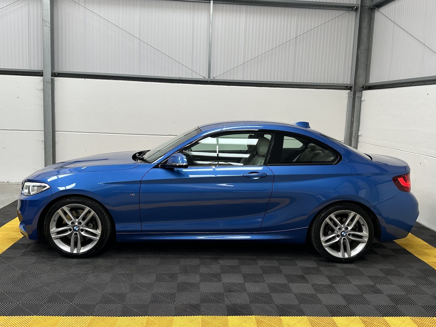 Used BMW 2 Series 2015 for sale - 76821651: Photo 5