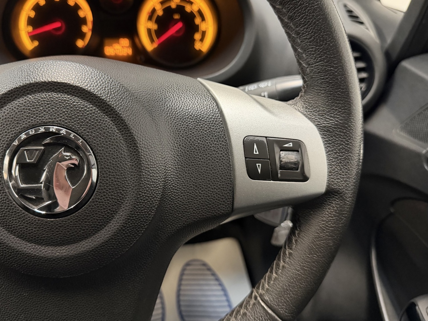 Used Vauxhall Corsa 2013 for sale - 77154457: Photo 23