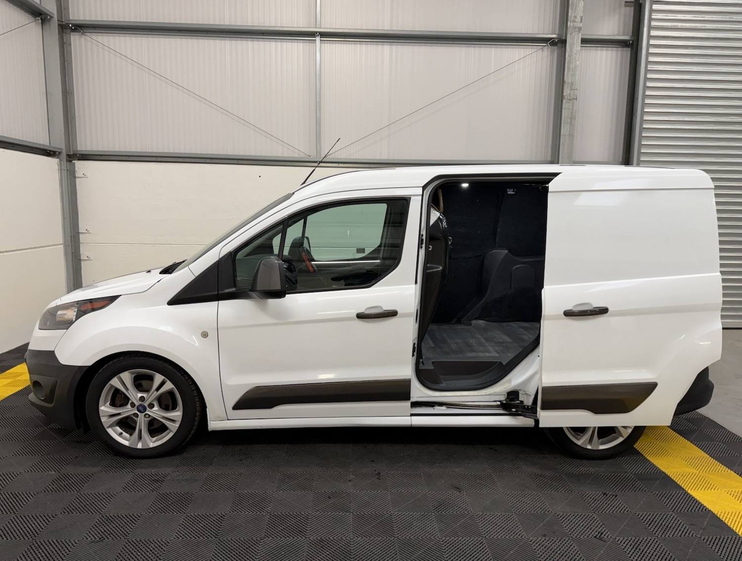Used Ford Transit Connect 2018 for sale - 77154426: Photo 27
