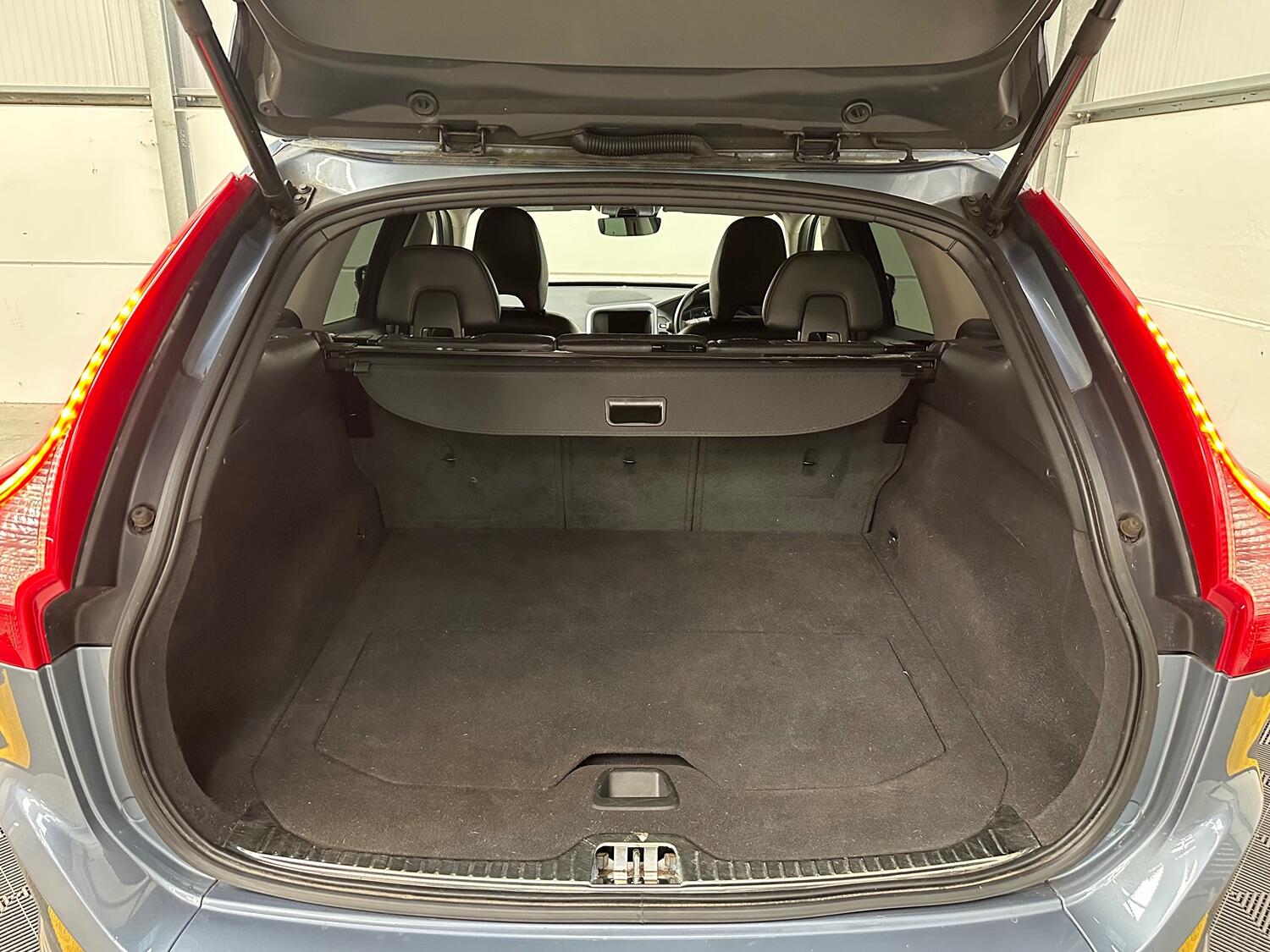 Used Volvo XC60 2017 for sale - 76821626: Photo 32