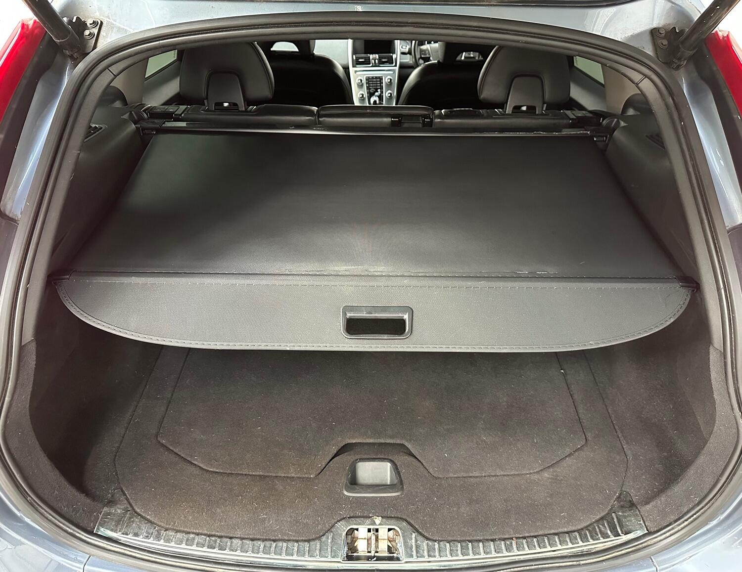 Used Volvo XC60 2017 for sale - 76821626: Photo 33