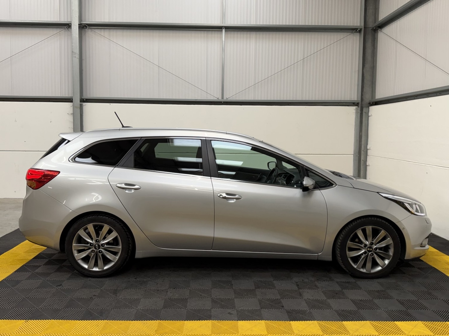 Used Kia Ceed 2013 for sale - 77251262: Photo 9