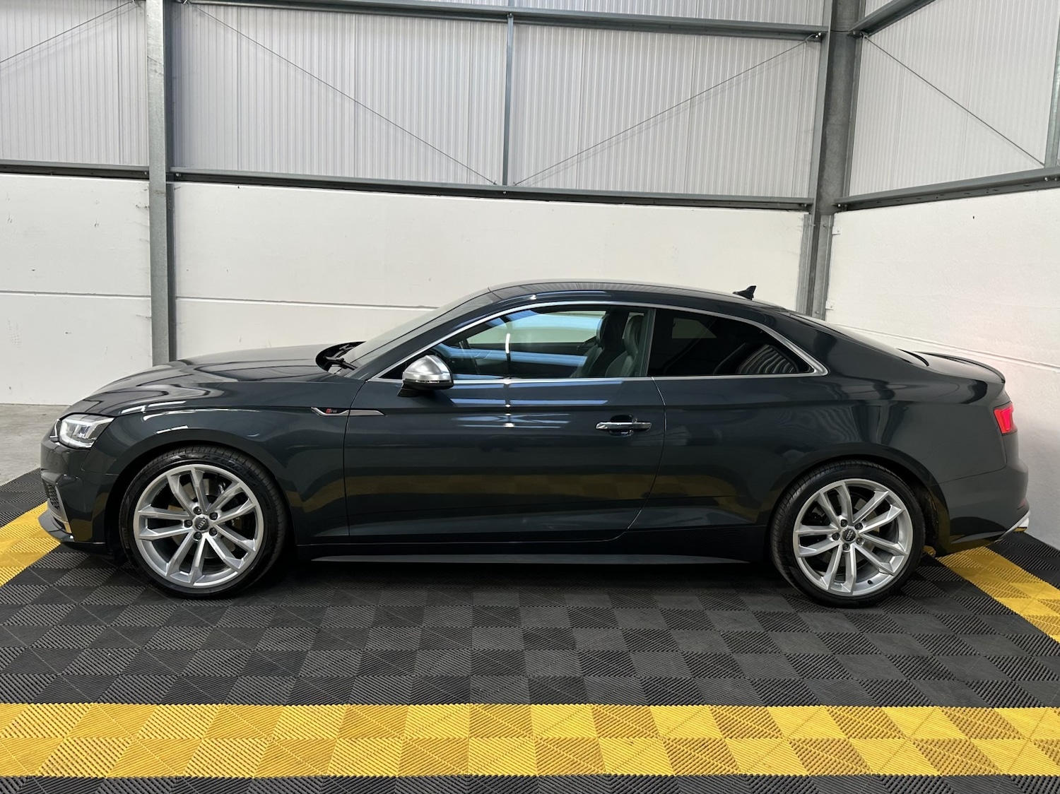 Used Audi S5 2016 for sale - 76821577: Photo 5