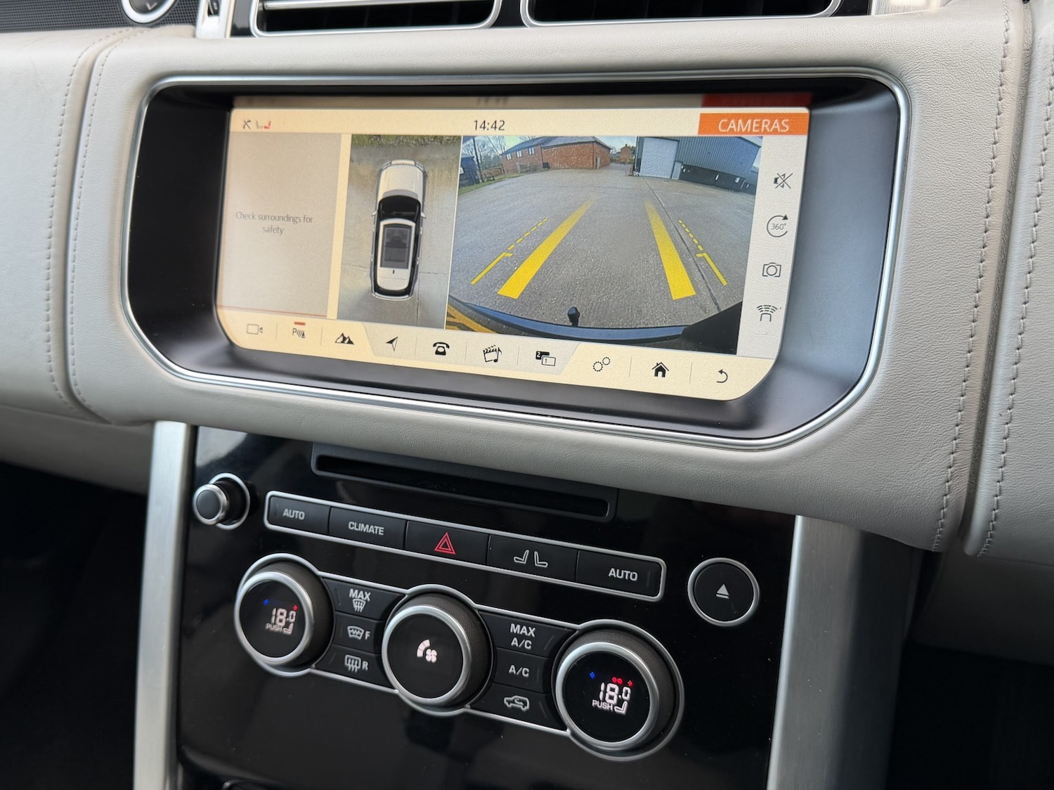 Used Land Rover Range Rover 2017 for sale - 77391912: Photo 17