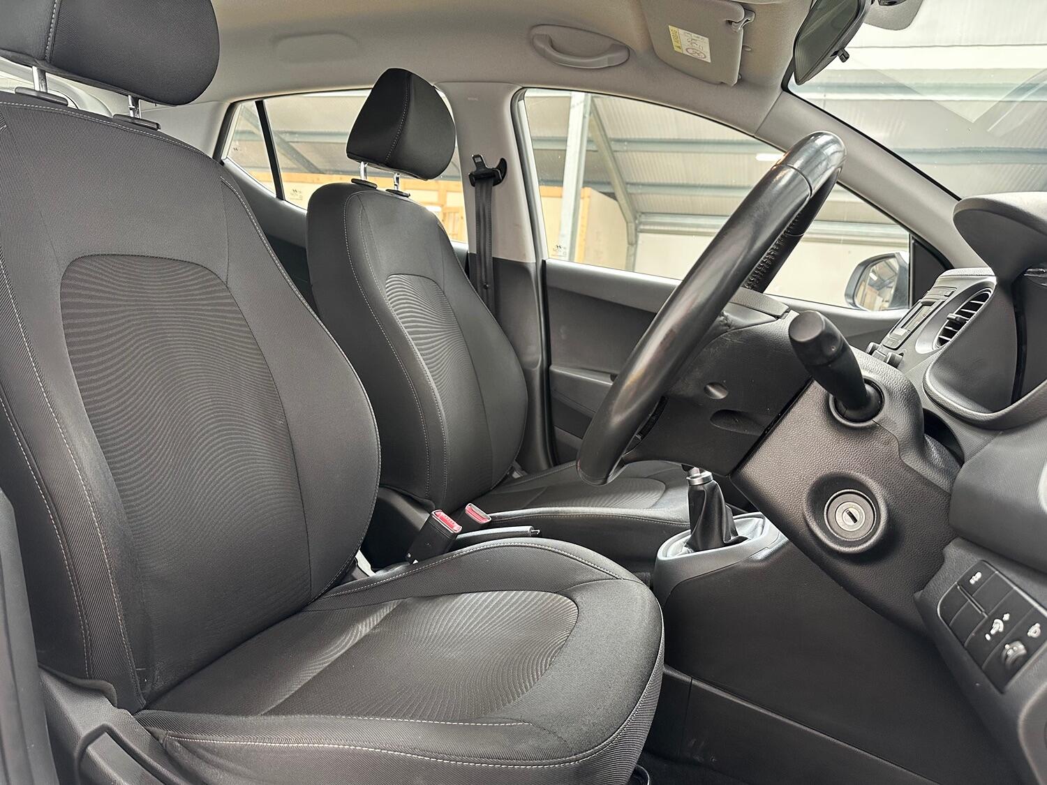 Used Hyundai i10 2019 for sale - 76821576: Photo 11