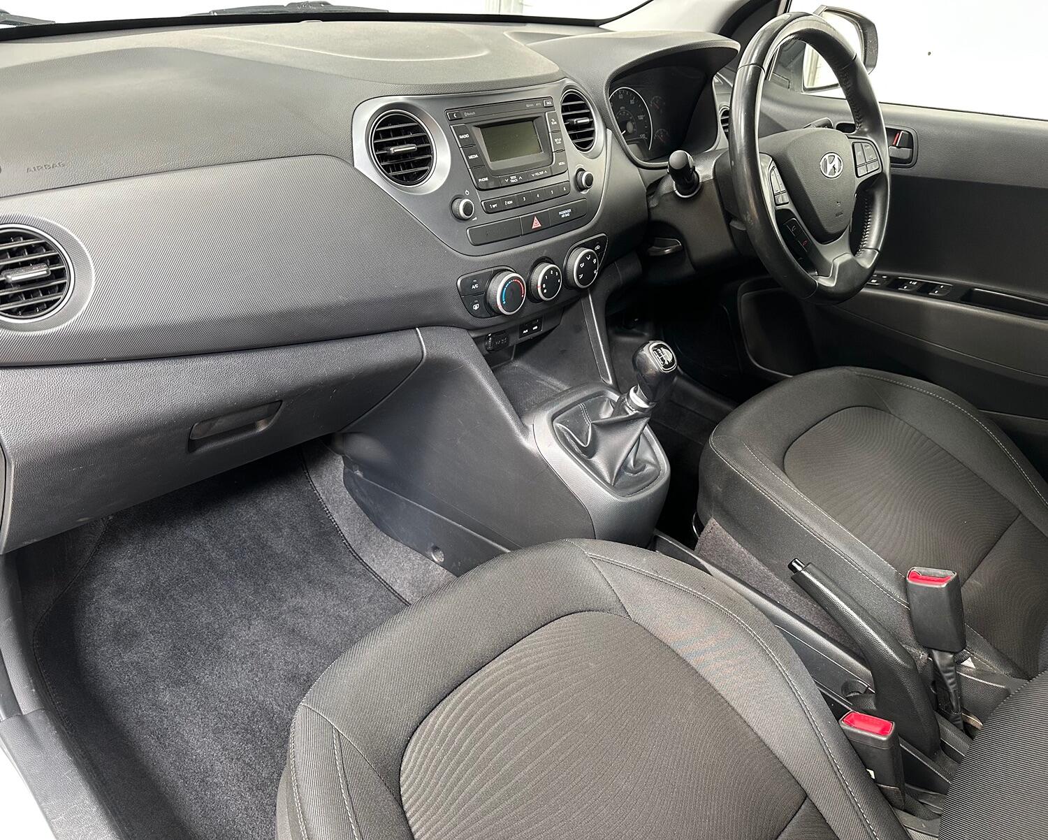 Used Hyundai i10 2019 for sale - 76821576: Photo 12