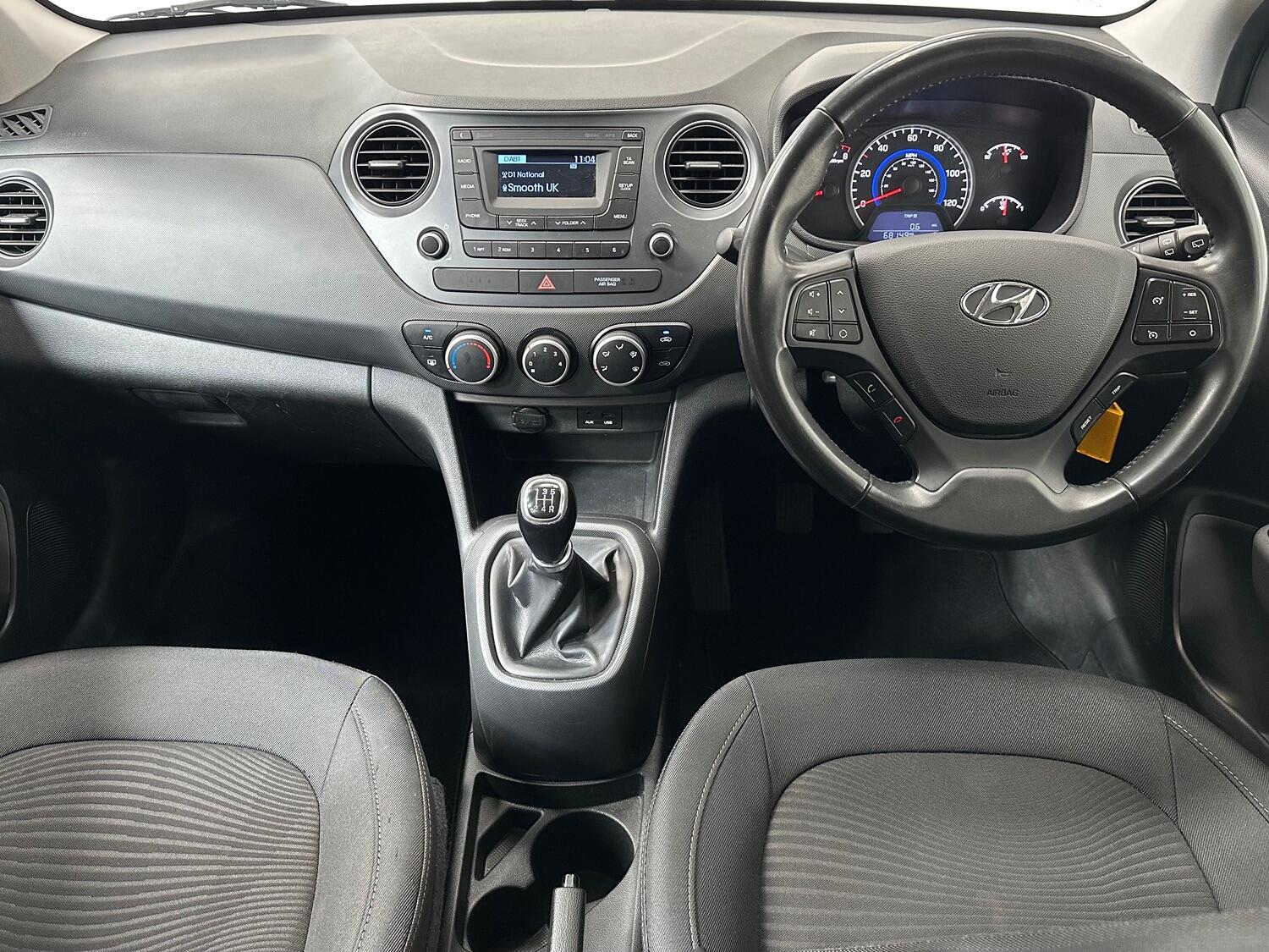 Used Hyundai i10 2019 for sale - 76821576: Photo 14