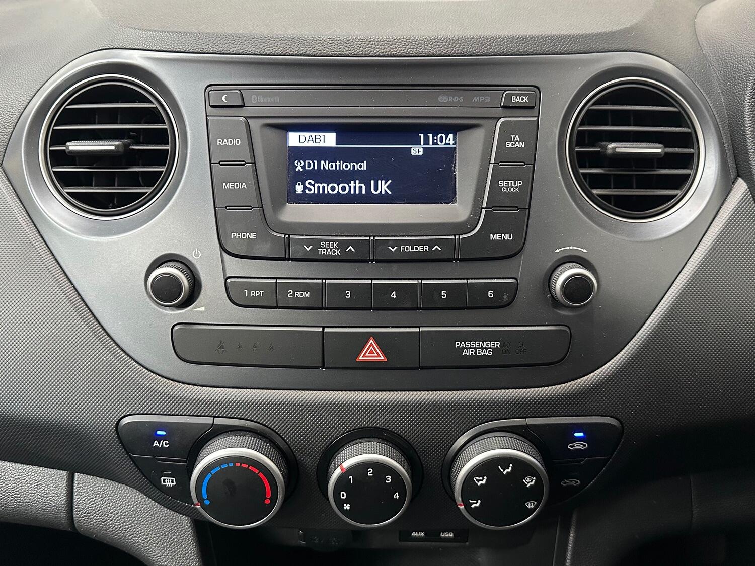 Used Hyundai i10 2019 for sale - 76821576: Photo 16