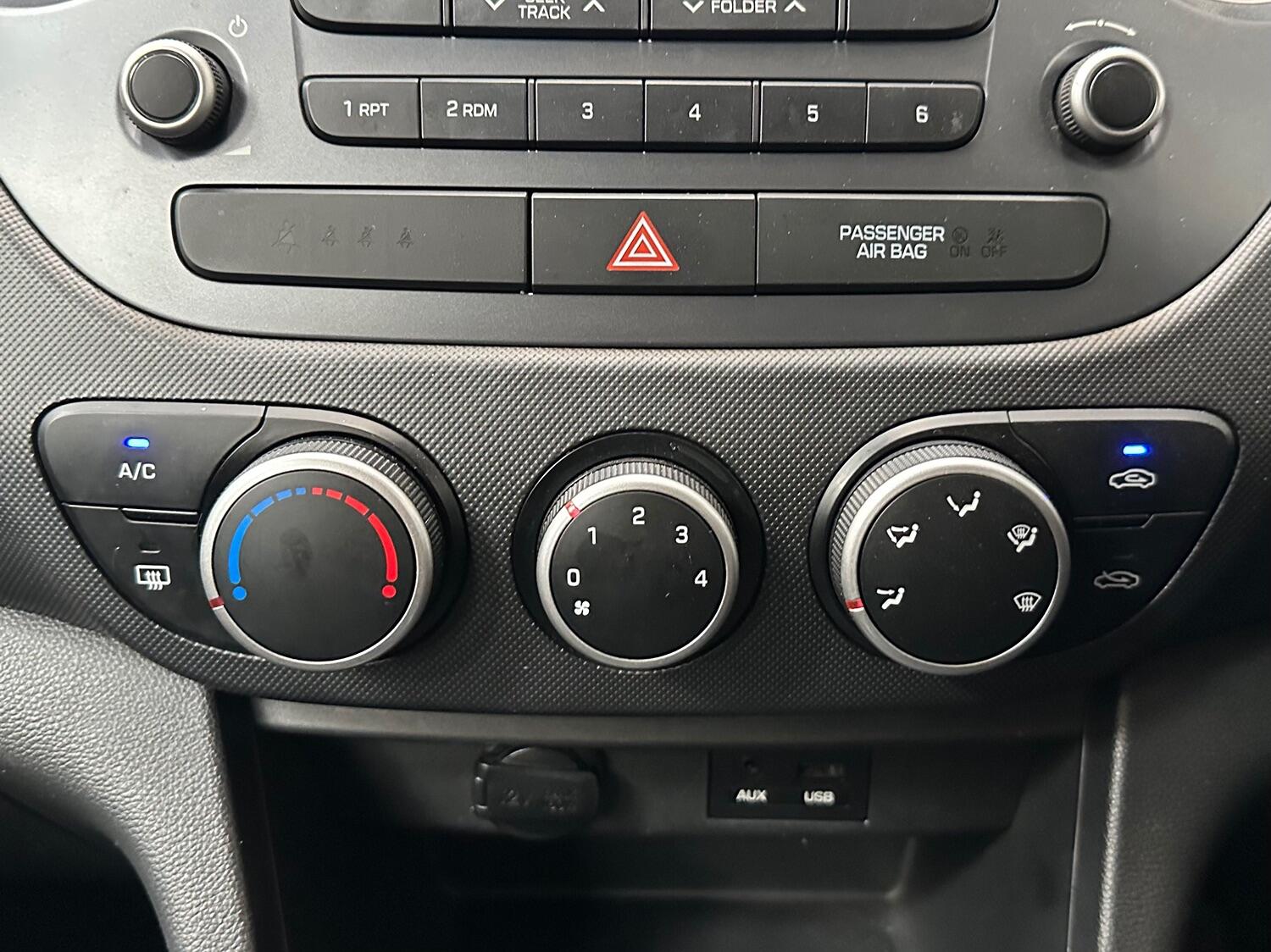 Used Hyundai i10 2019 for sale - 76821576: Photo 19