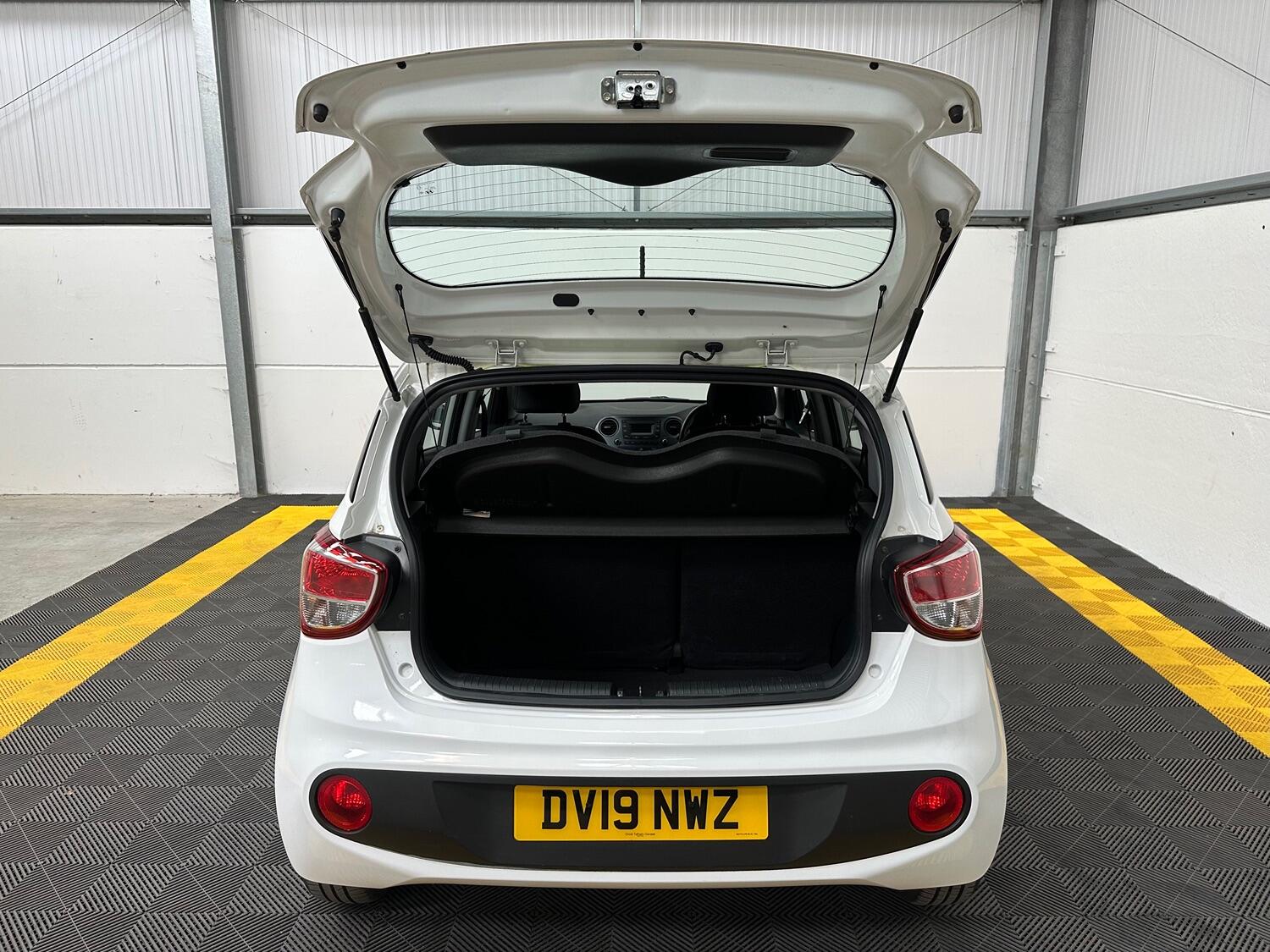 Used Hyundai i10 2019 for sale - 76821576: Photo 28