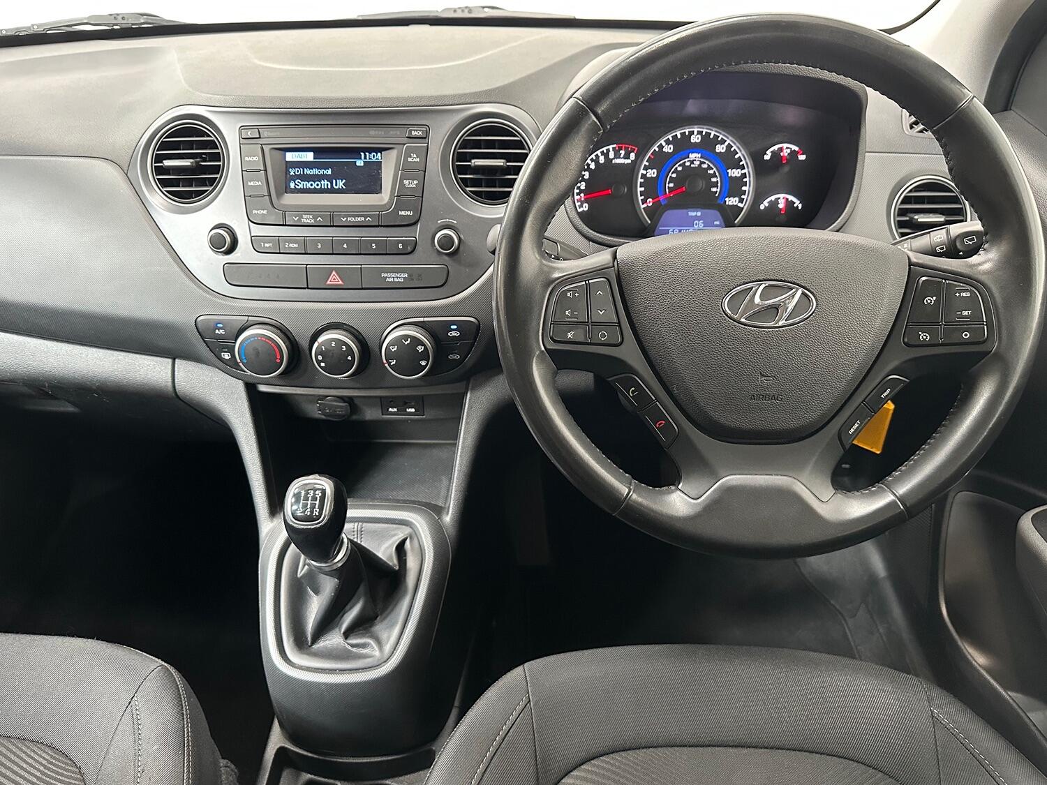 Used Hyundai i10 2019 for sale - 76821576: Photo 3