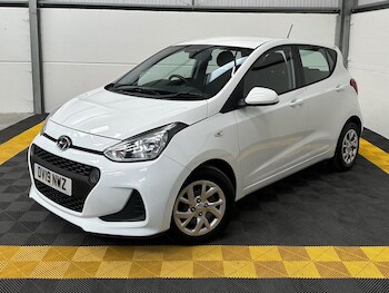 Used Hyundai i10 2019 for sale - 76821576: Photo