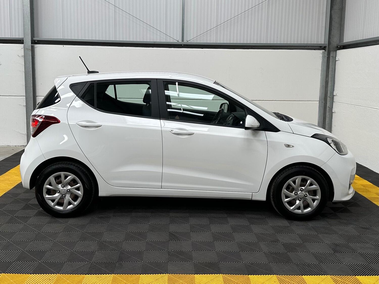 Used Hyundai i10 2019 for sale - 76821576: Photo 9
