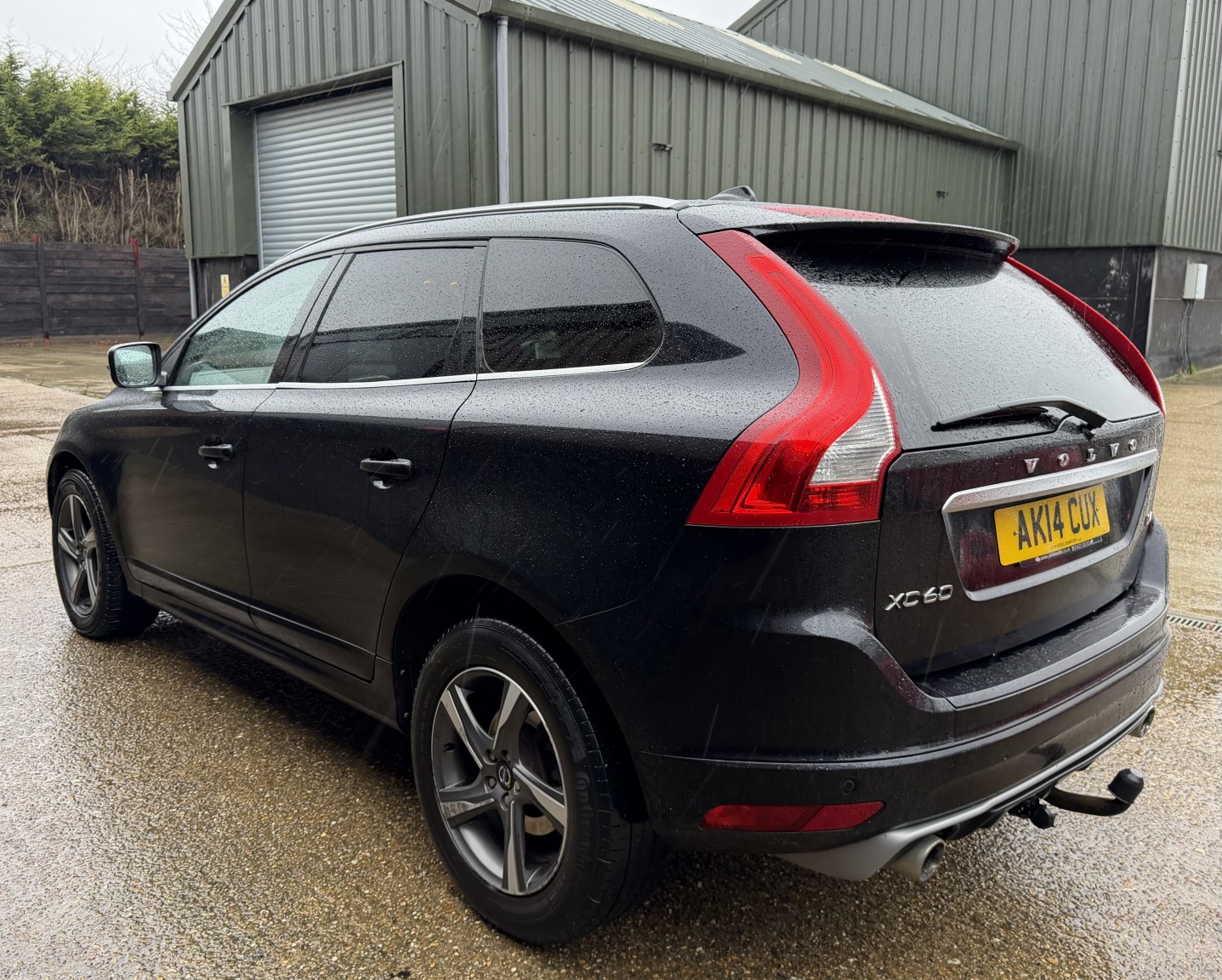 Used Volvo XC60 2014 for sale - 77159279: Photo 2
