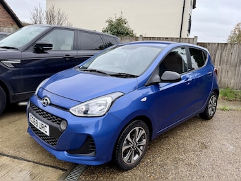 Used Hyundai i10 2019 for sale - 76821594: Photo