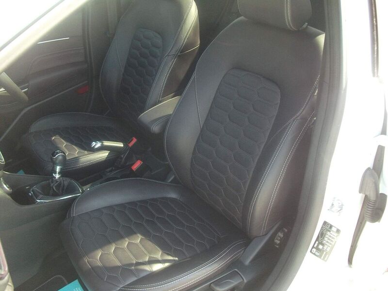 Used Ford Fiesta 2018 for sale - 77802817: Photo 32