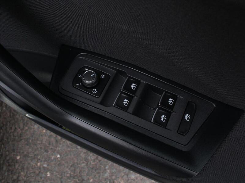 Used Volkswagen T-Roc for sale - 77746230: Photo 54