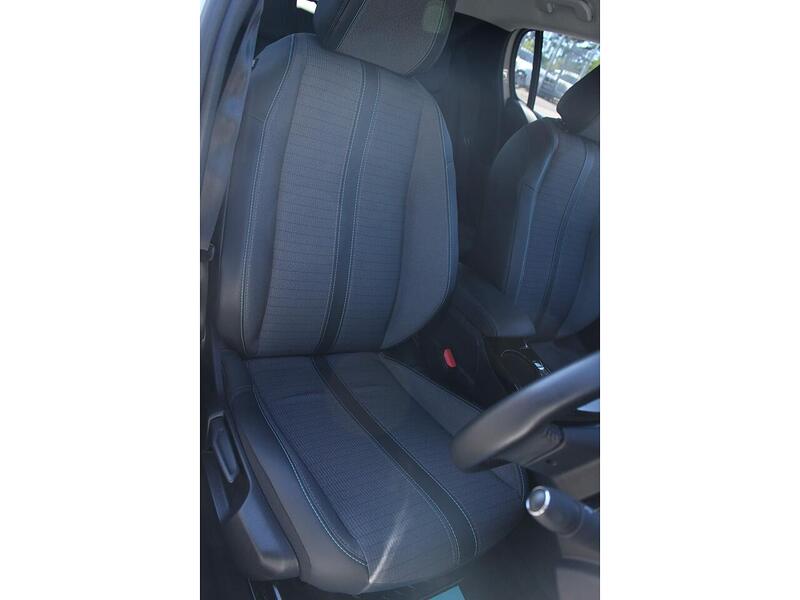 Used Peugeot 208 2020 for sale - 77802812: Photo 32