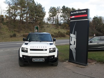 Used Land Rover Defender 110 2022 for sale - 77895985: Photo