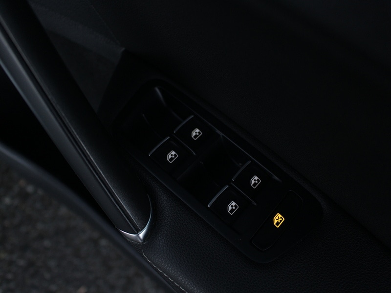 Used Volkswagen Golf 2019 for sale - 77802808: Photo 39