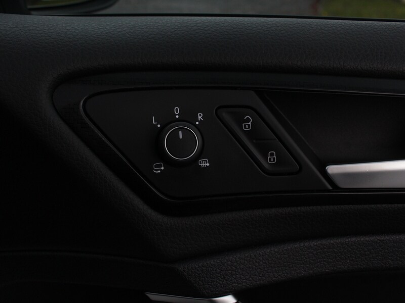 Used Volkswagen Golf 2019 for sale - 77802808: Photo 41