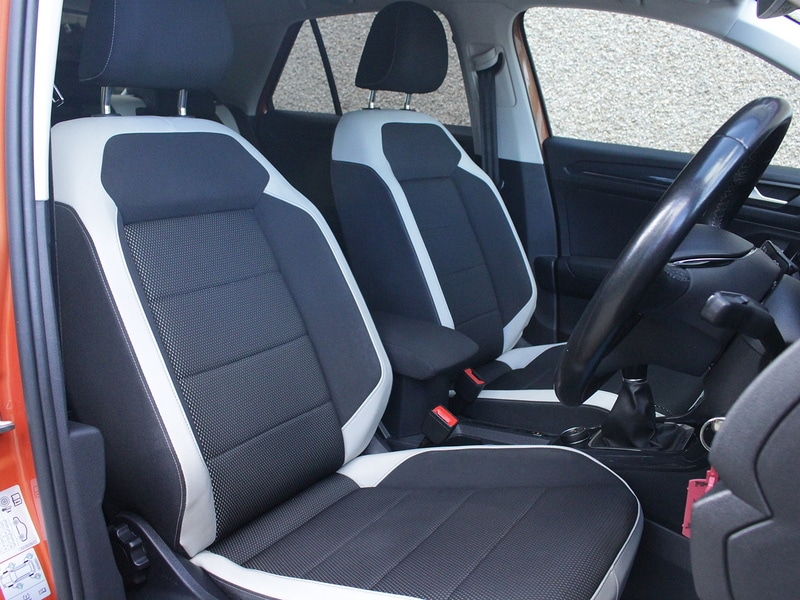 Used Volkswagen T-Roc 2018 for sale - 77802798: Photo 30