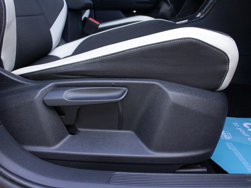 Used Volkswagen T-Roc 2018 for sale - 77802798: Photo 31