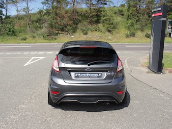 Used Ford Fiesta 2016 for sale - 79001917: Photo