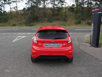 Used Ford Fiesta 2017 for sale - 79341877: Photo