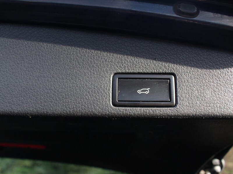 Used Volkswagen Touareg for sale - 77746210: Photo 26