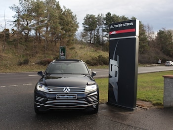 Used Volkswagen Touareg 2015 for sale - 77746210: Photo