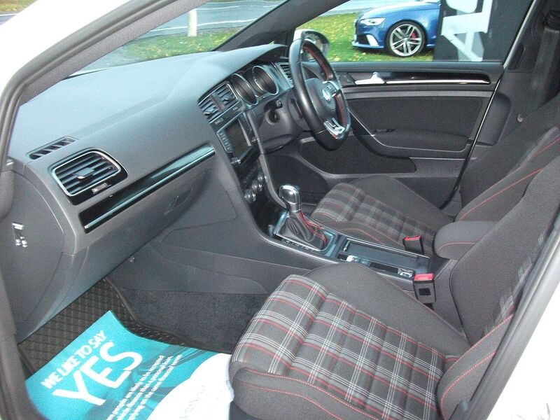 Used Volkswagen Golf 2017 for sale - 77802811: Photo 20