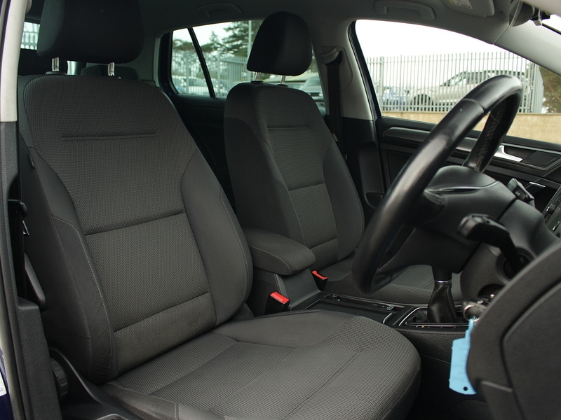 Used Volkswagen Golf 2019 for sale - 77984907: Photo 32