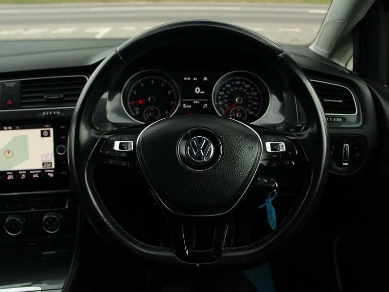 Used Volkswagen Golf 2019 for sale - 77984907: Photo 35