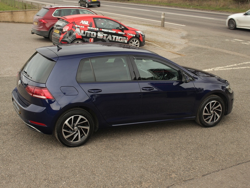 Used Volkswagen Golf 2019 for sale - 77984907: Photo 8