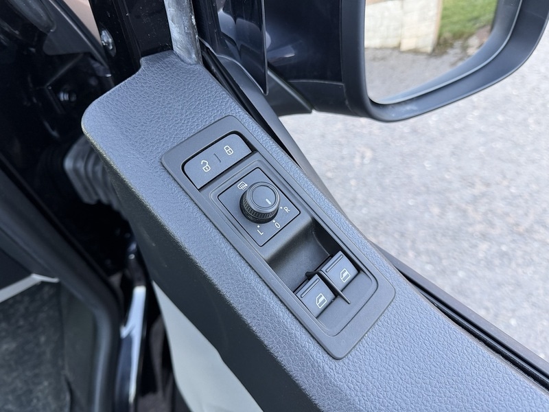 Used Volkswagen Transporter 2019 for sale - 77802845: Photo 19