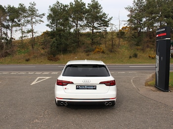 Used Audi A4 2018 for sale - 77802806: Photo