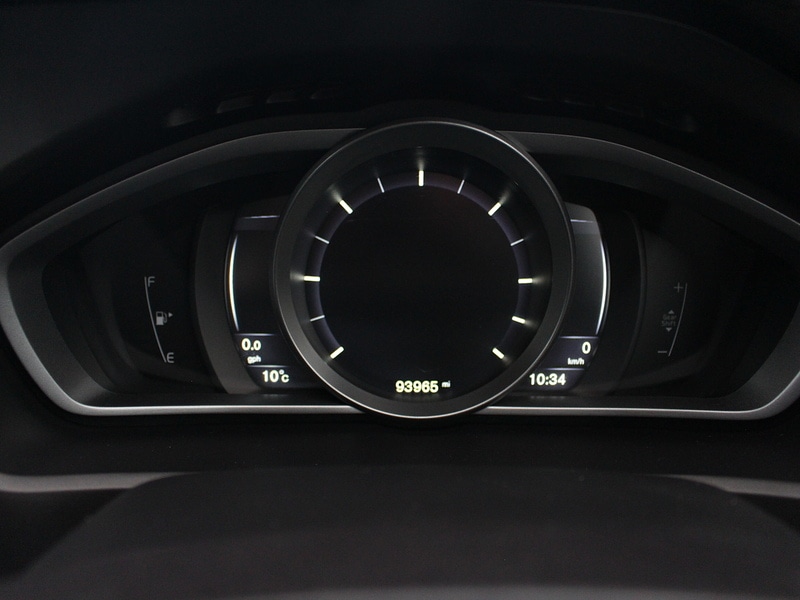 Used Volvo V40 2015 for sale - 77803215: Photo 34