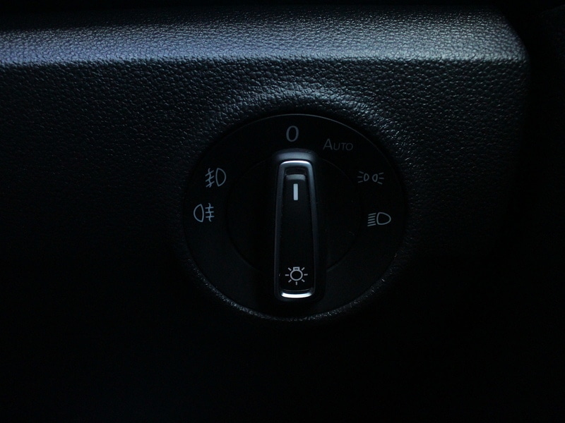 Used Volkswagen T-Roc for sale - 77746216: Photo 28