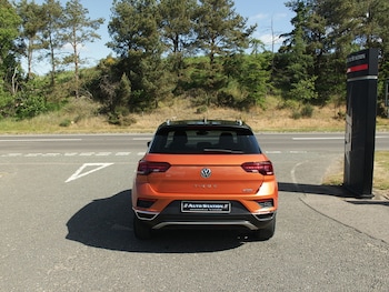 Used Volkswagen T-Roc 2018 for sale - 77746216: Photo