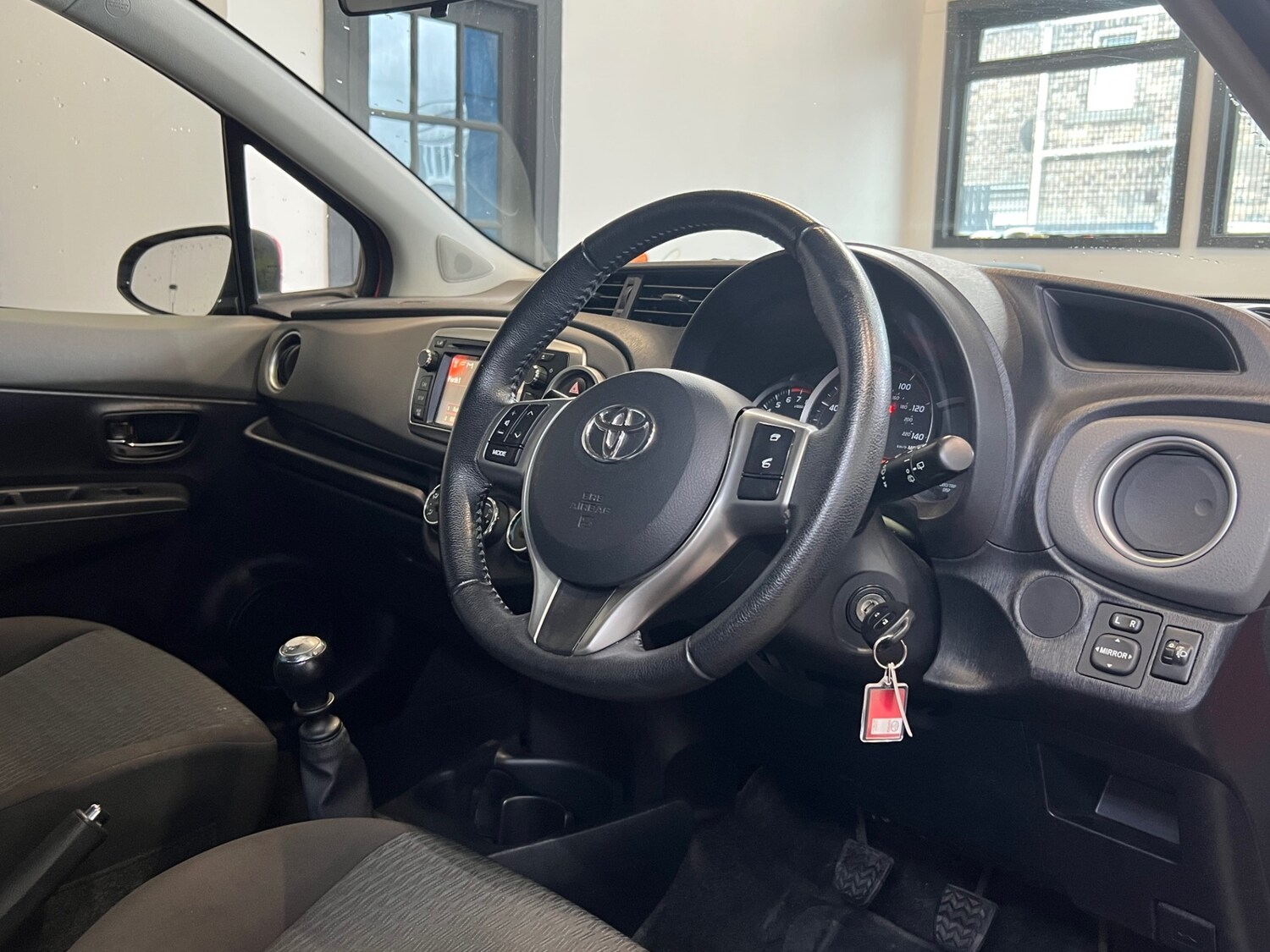 Used Toyota Yaris 2011 for sale - 78011004: Photo 9