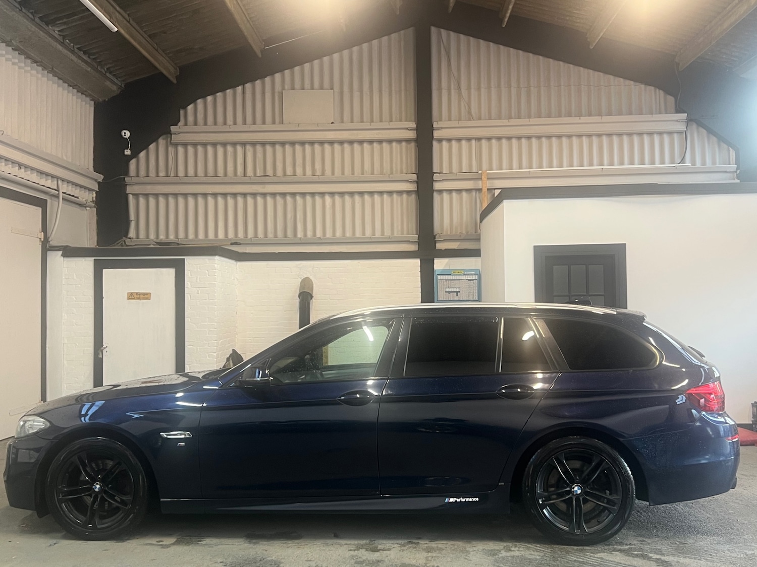 Used BMW 5 Series 2013 for sale - 77186619: Photo 4