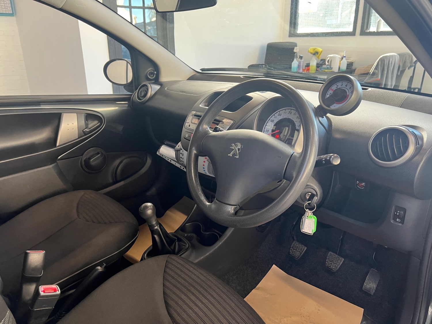 Used Peugeot 107 2014 for sale - 76611463: Photo 9