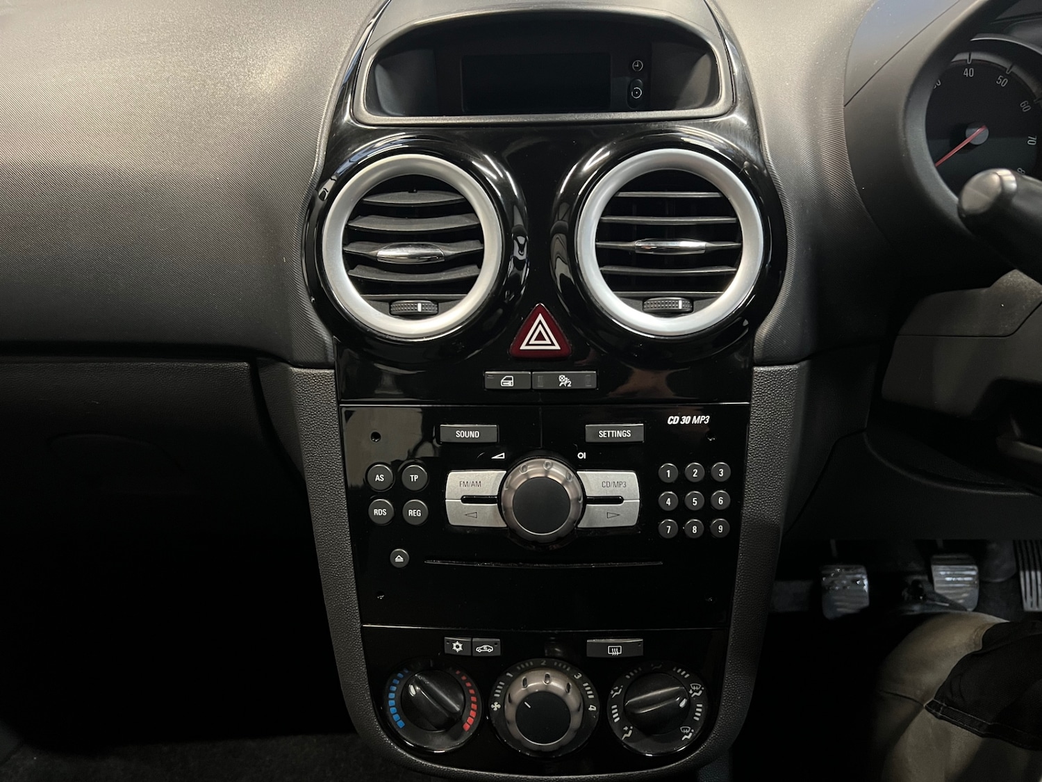 Used Vauxhall Corsa 2009 for sale - 76853886: Photo 10