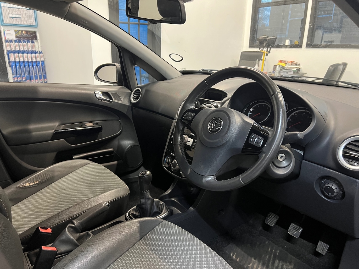 Used Vauxhall Corsa 2009 for sale - 76853886: Photo 9