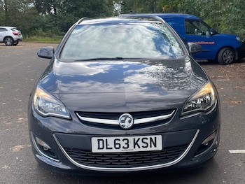 Used Vauxhall Astra 2014 for sale - 76087702: Photo 2