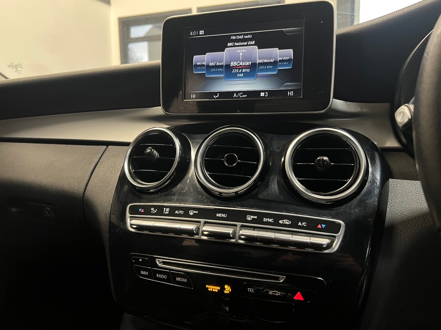 Used Mercedes-Benz C Class 2017 for sale - 77028269: Photo 10