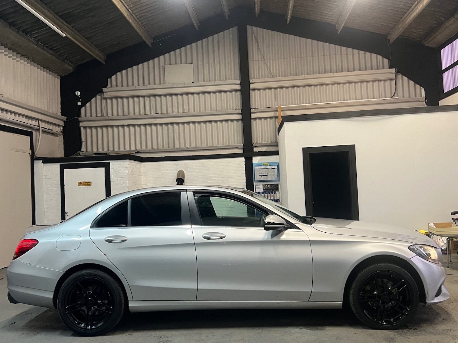 Used Mercedes-Benz C Class 2017 for sale - 77028269: Photo 8