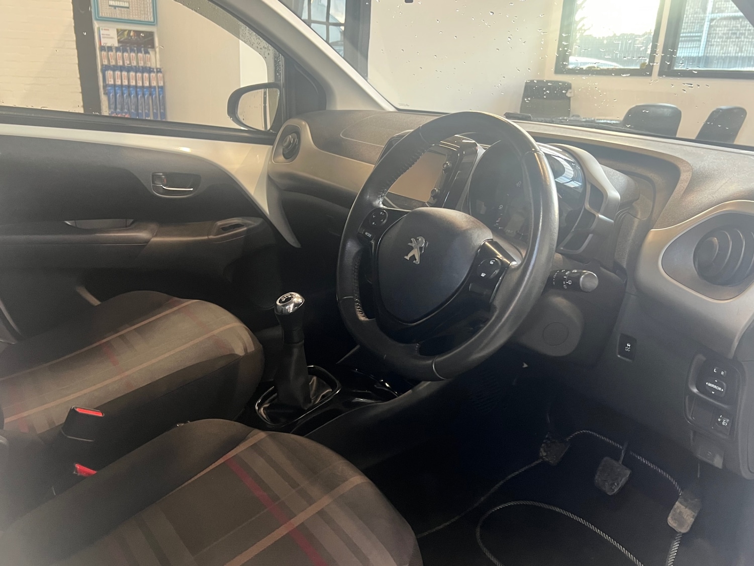 Used Peugeot 108 2014 for sale - 77028258: Photo 9