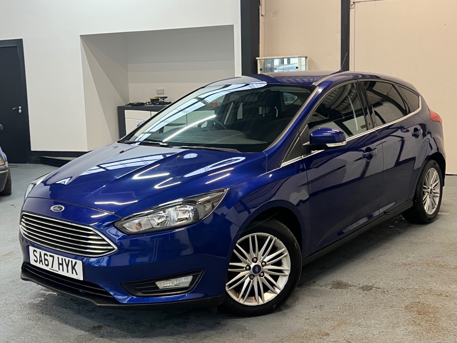 Used Ford Focus 2017 for sale - 76444514: Photo 3
